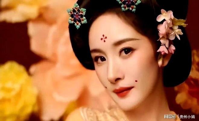 嫌弃的“保姆”杨幂如今狠狠打了他的脸开元ky棋牌风水轮流转！曾被刘恺威