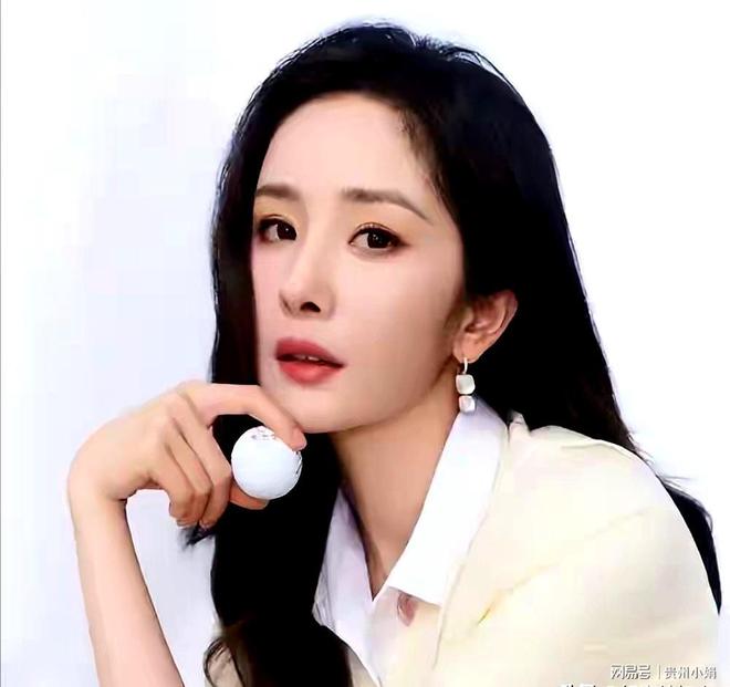 嫌弃的“保姆”杨幂如今狠狠打了他的脸开元ky棋牌风水轮流转!曾被刘恺威(图5) 嫌弃的“保姆”杨幂如今狠狠打了他的脸开元ky棋牌风水轮流转!曾被刘恺威(图5)
